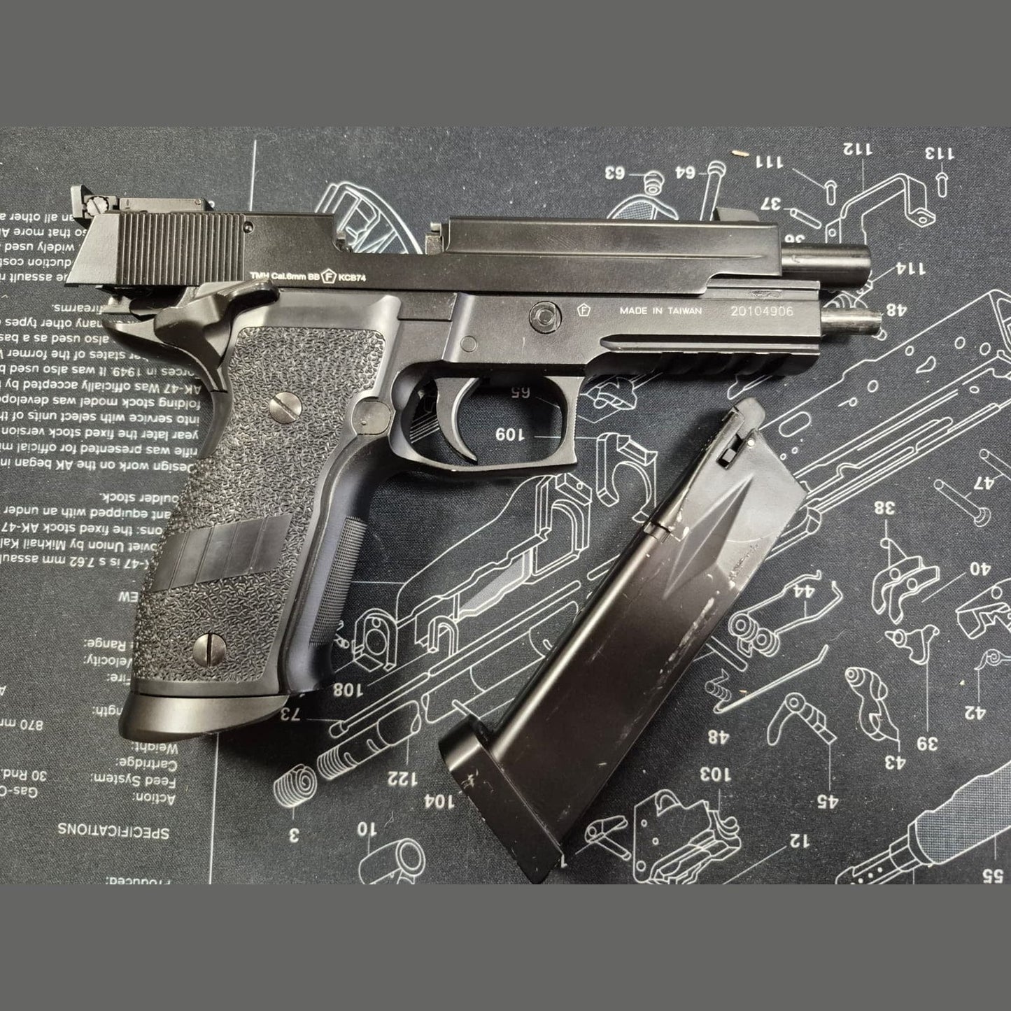 USED Airsoft pistol P226-S5 CO2, full metal, blowback - black