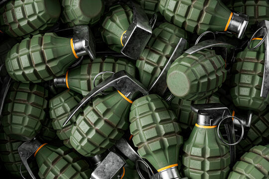 GRENADES/SMOKE