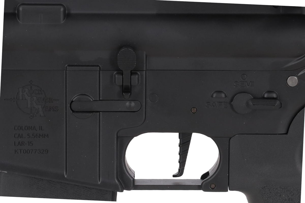 Specna Arms RRA SA-E17 EDGE™ HAL 2 Light Ops Stock Gen. 2 airsoft Carbine Black