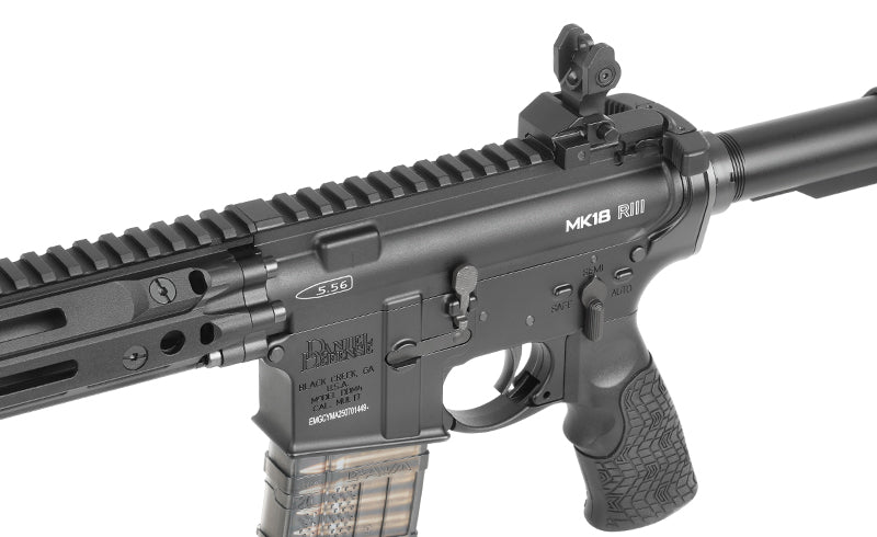 Daniel Defense DDM4 MK18 RIII 9.5 Lightning Series gas-powered replica - Black [EMG]