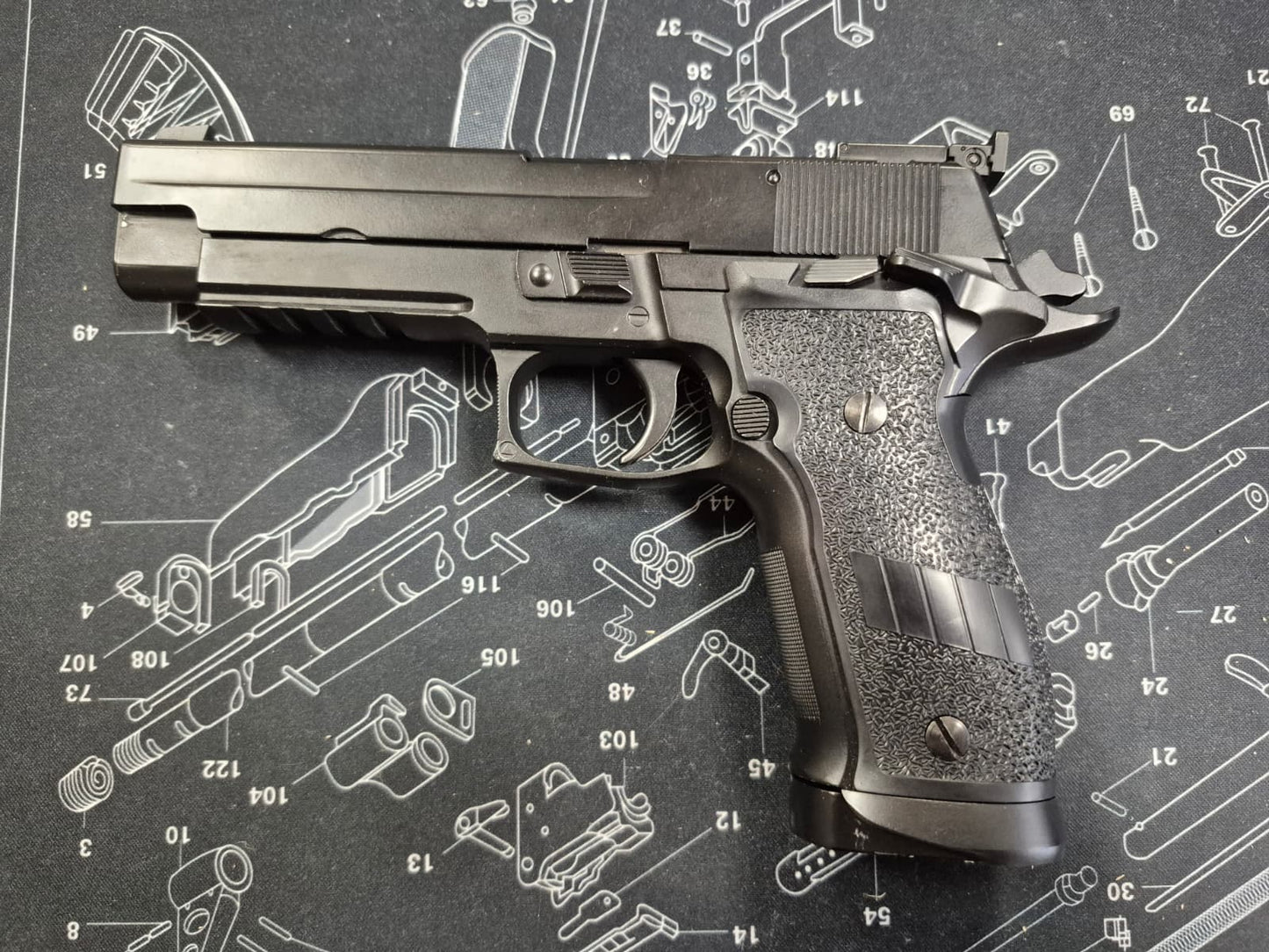 USED Airsoft pistol P226-S5 CO2, full metal, blowback - black